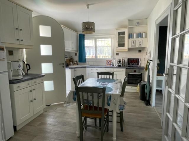 Adorable Petite Maison A 400M De La Mer Villa Saint-Georges-de-Didonne Exteriör bild